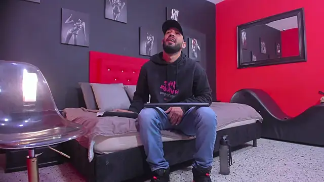 Thiagogomez online show from November 24, 12:38 pm