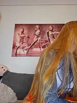 Snapshot of LessiaMia chatting on October 30, 5:32 pm LessiaMia online show from October 30, 5:32 pm