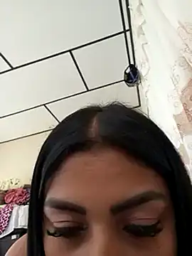 Snapshot of ViolettAndCandy chatting on December 27, 9:22 pm ViolettAndCandy online show from December 27, 9:22 pm