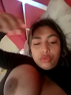 Snapshot of ViolettAndCandy chatting on September 9, 6:28 pm ViolettAndCandy online show from September 9, 6:28 pm