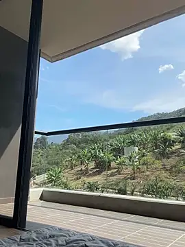 Snapshot of Helenbronwx chatting on January 15, 7:01 pm Helenbronwx online show from January 15, 7:01 pm