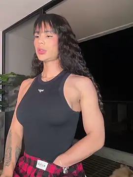 Snapshot of Helenbronwx chatting on January 4, 12:16 am Helenbronwx online show from January 4, 12:16 am