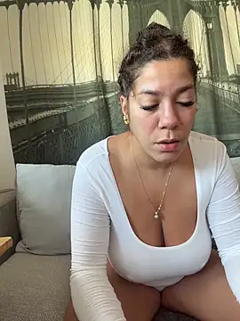 Bigbuttbrooklynn online show from March 22, 5:47 pm