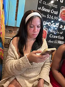 Bigbuttbrooklynn online show from March 7, 1:20 am