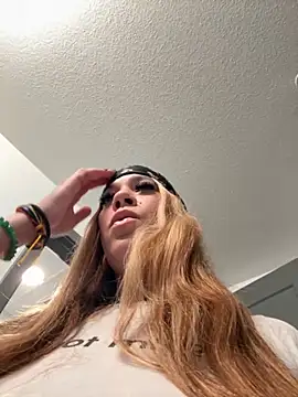 Snapshot of Bigbuttbrooklynn chatting on November 18, 8:12 pm Bigbuttbrooklynn online show from November 18, 8:12 pm