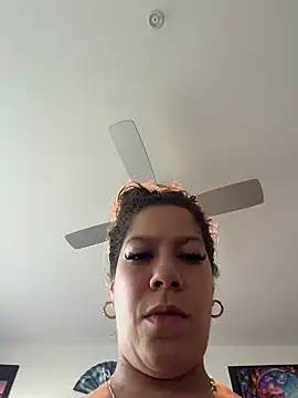 Bigbuttbrooklynn online show from May 13, 10:28 pm