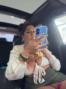 Bigbuttbrooklynn online show from April 16, 9:39 pm