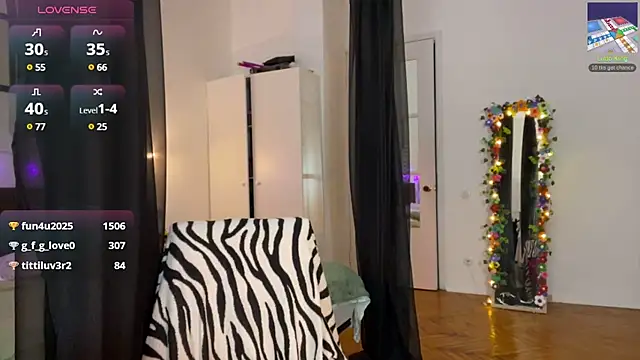 Snapshot of sunshine_lina chatting on January 9, 2:43 am sunshine lina online show from January 9, 2:43 am