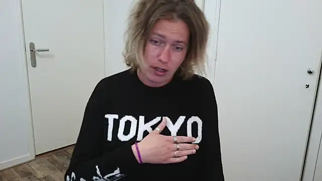 cumfun online show from May 17, 2:06 pm