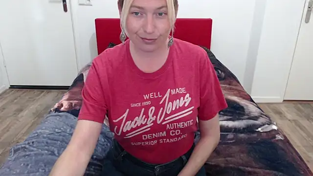 Snapshot of cumfun chatting on March 13, 1:18 pm cumfun online show from March 13, 1:18 pm