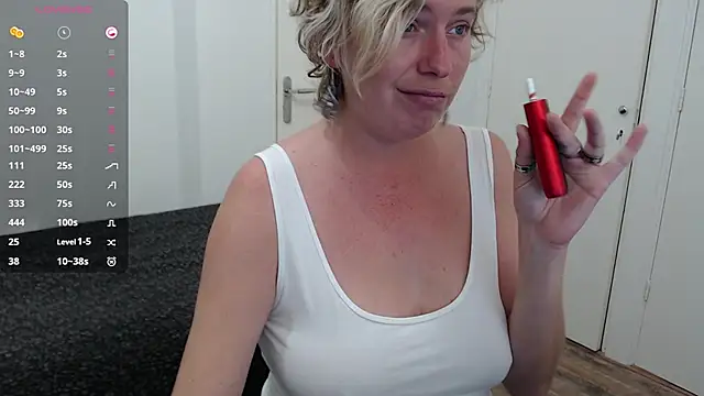 Snapshot of cumfun chatting on October 16, 7:16 am cumfun online show from October 16, 7:16 am