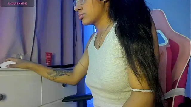 Snapshot of Bonny_ebony1 chatting on September 13, 12:21 am Bonny ebony1 online show from September 13, 12:21 am