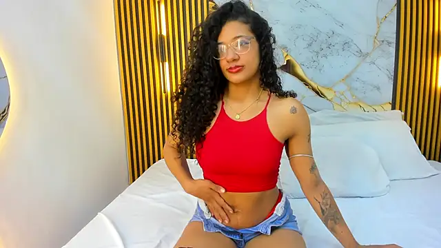 Snapshot of Bonny_ebony1 chatting on September 24, 11:39 am Bonny ebony1 online show from September 24, 11:39 am