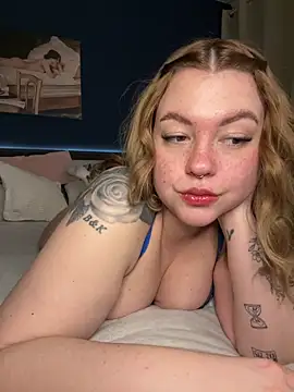 Snapshot of VictoriaLaFleur chatting on January 2, 9:39 pm VictoriaLaFleur online show from January 2, 9:39 pm