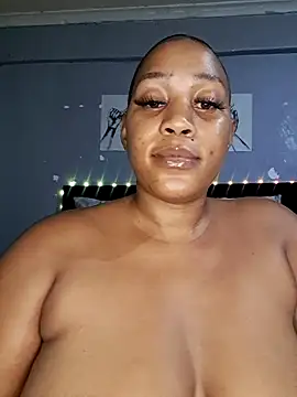 Toya P online show from March 5, 9:33 pm