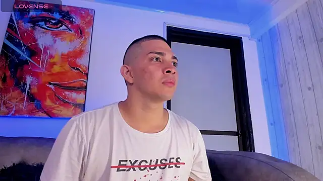 Snapshot of JUANDIAMONDS98 chatting on February 7, 12:39 pm JUANDIAMONDS98 online show from February 7, 12:39 pm