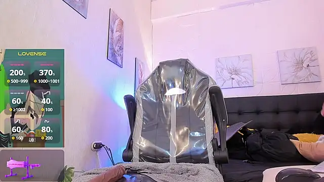 JUANDIAMONDS98 online show from December 14, 9:04 am