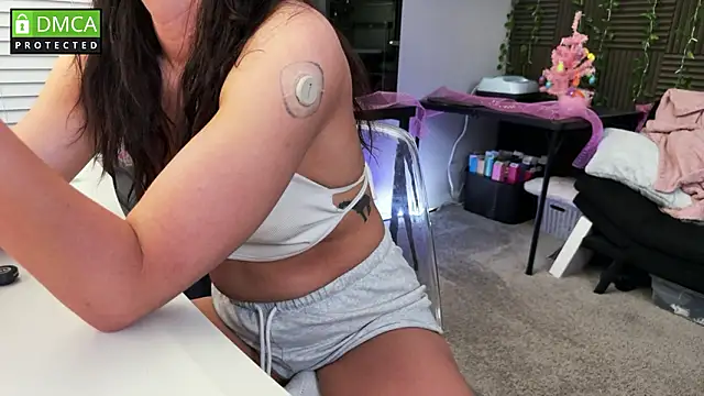 Cosmic Rose online show from March 28, 1:17 am