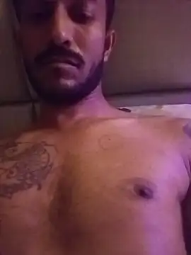 Snapshot of Antonio_shower_time chatting on May 31, 2:45 pm Antonio shower time online show from May 31, 2:45 pm