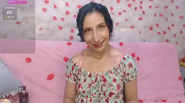 Snapshot of SkarletJhonson_ chatting on February 18, 4:37 am SkarletJhonson online show from February 18, 4:37 am