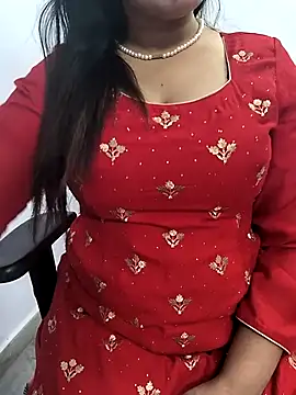 Snapshot of lovely_zara chatting on March 10, 7:55 am lovely zara online show from March 10, 7:55 am