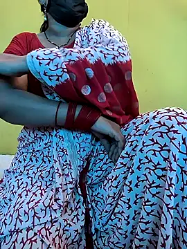Snapshot of lovely_zara chatting on February 5, 7:29 am lovely zara online show from February 5, 7:29 am