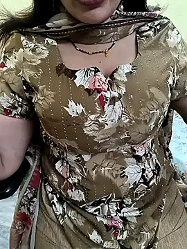 Snapshot of lovely_zara chatting on December 22, 5:53 pm lovely zara online show from December 22, 5:53 pm