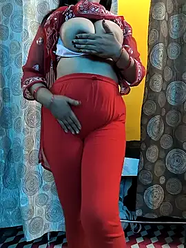 Snapshot of lovely_zara chatting on December 10, 7:16 am lovely zara online show from December 10, 7:16 am