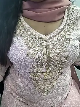 Snapshot of lovely_zara chatting on October 9, 5:57 pm lovely zara online show from October 9, 5:57 pm