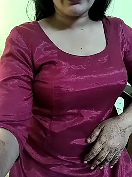 Snapshot of lovely_zara chatting on January 28, 5:35 pm lovely zara online show from January 28, 5:35 pm
