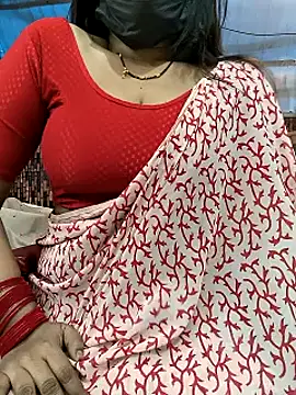 Snapshot of lovely_zara chatting on February 5, 12:38 pm lovely zara online show from February 5, 12:38 pm
