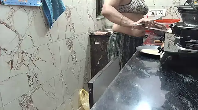 Snapshot of bhabhisexxy_880 chatting on March 16, 6:20 am bhabhisexxy 880 online show from March 16, 6:20 am