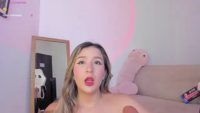 sweet pink  online show from April 7, 7:04 pm