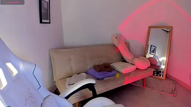 sweet pink  online show from June 7, 12:05 am