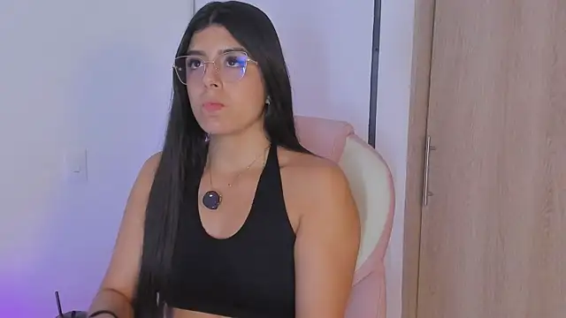 Snapshot of AnastaciaBlake chatting on November 5, 5:54 am AnastaciaBlake online show from November 5, 5:54 am