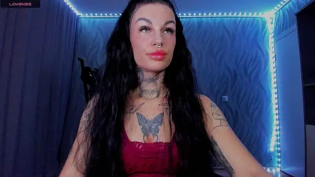 Snapshot of angel_devil_forever chatting on June 23, 11:03 pm angel devil forever online show from June 23, 11:03 pm