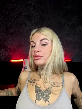 Snapshot of angel_devil_forever chatting on September 21, 9:20 pm angel devil forever online show from September 21, 9:20 pm