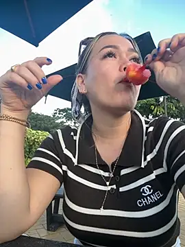 Snapshot of Danielavegax chatting on November 26, 9:59 pm Danielavegax online show from November 26, 9:59 pm