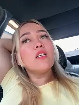 Danielavegax online show from March 22, 4:52 pm