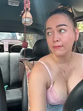 Danielavegax online show from April 30, 4:03 pm