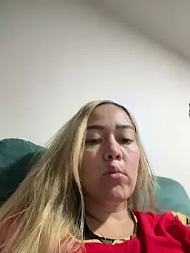 Danielavegax online show from April 24, 2:02 am