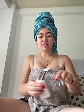Snapshot of Danielavegax chatting on May 17, 5:13 pm Danielavegax online show from May 17, 5:13 pm