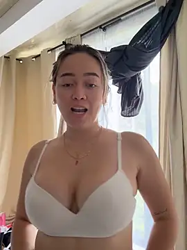 Snapshot of Danielavegax chatting on May 25, 9:35 pm Danielavegax online show from May 25, 9:35 pm