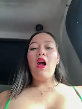 Snapshot of Danielavegax chatting on March 21, 9:34 pm Danielavegax online show from March 21, 9:34 pm