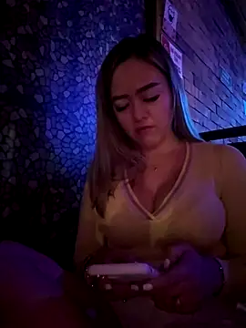 Snapshot of Danielavegax chatting on November 8, 4:38 am Danielavegax online show from November 8, 4:38 am