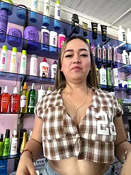 Snapshot of Danielavegax chatting on December 15, 6:25 pm Danielavegax online show from December 15, 6:25 pm