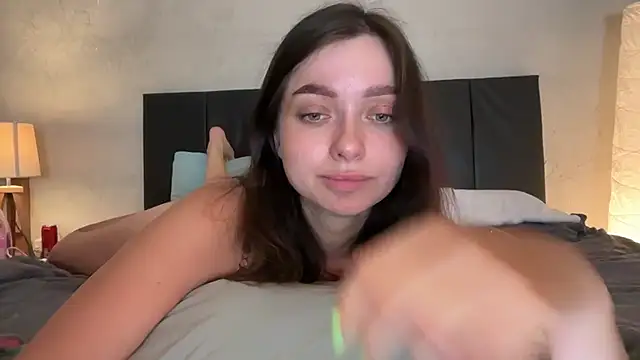 Snapshot of _liatris_ chatting on March 17, 4:22 pm liatris online show from March 17, 4:22 pm