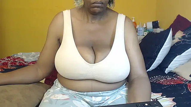 bustykelly online show from February 23, 8:26 am