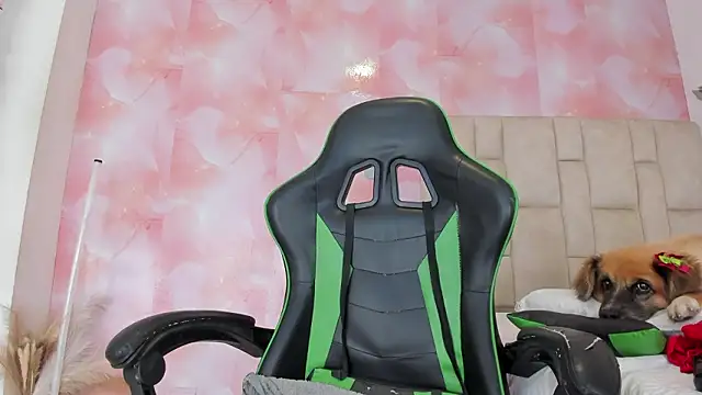 aida rose  online show from February 19, 5:54 pm