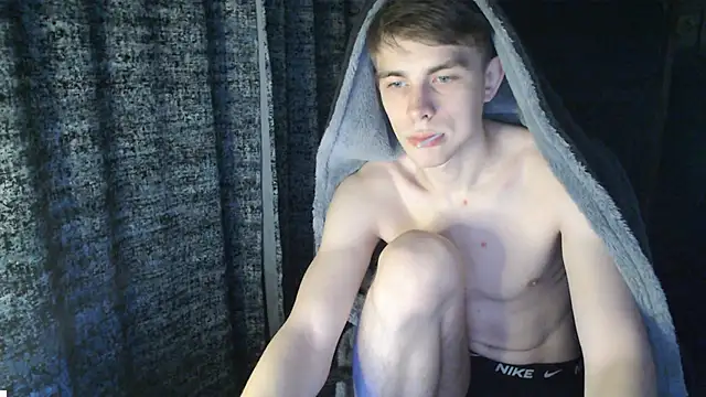 Student Oliver online show from November 30, 7:14 pm